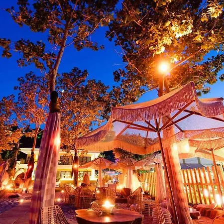 Resort Limna *